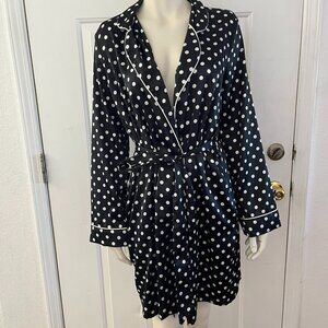 Victoria's Secret Woman's Black & White Polka Dot Satin Lounge Wear Robe Sz Med